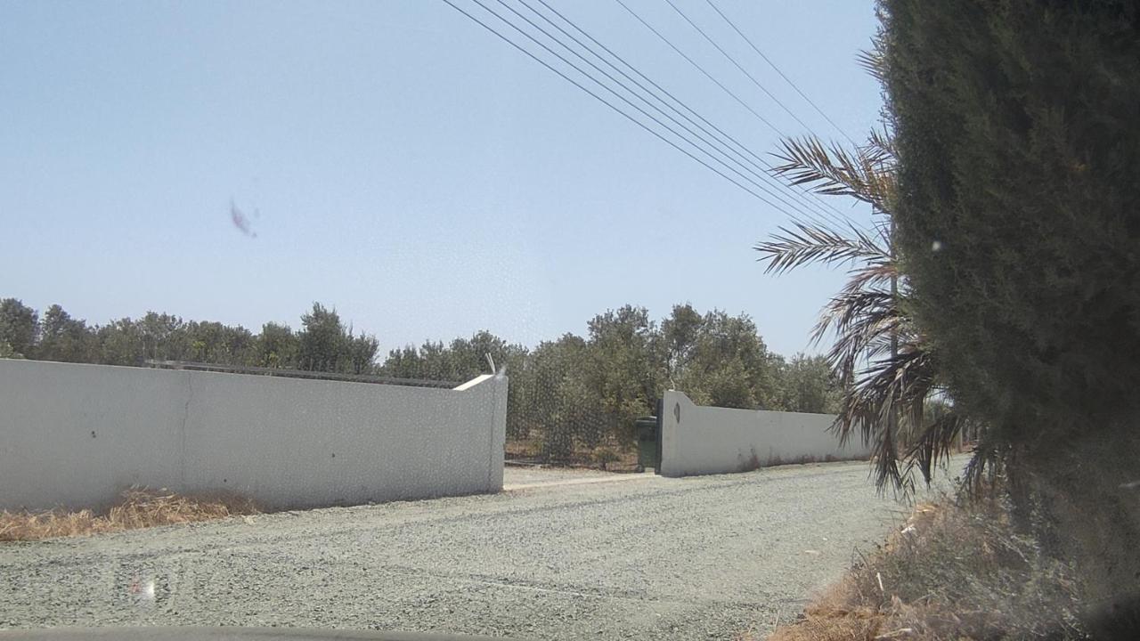 Kiti Village Villa, Cyprus, Salt-Water Pool, 6 Bedrooms, Larnaca エクステリア 写真