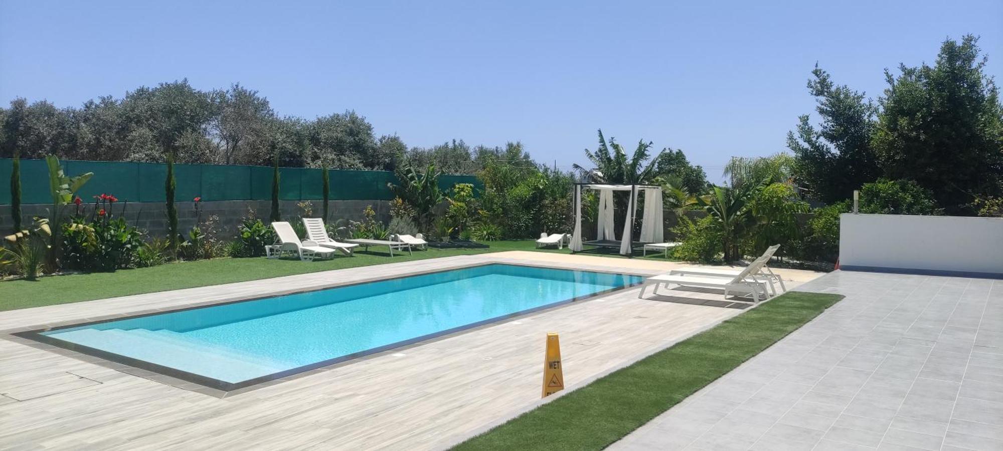 Kiti Village Villa, Cyprus, Salt-Water Pool, 6 Bedrooms, Larnaca エクステリア 写真