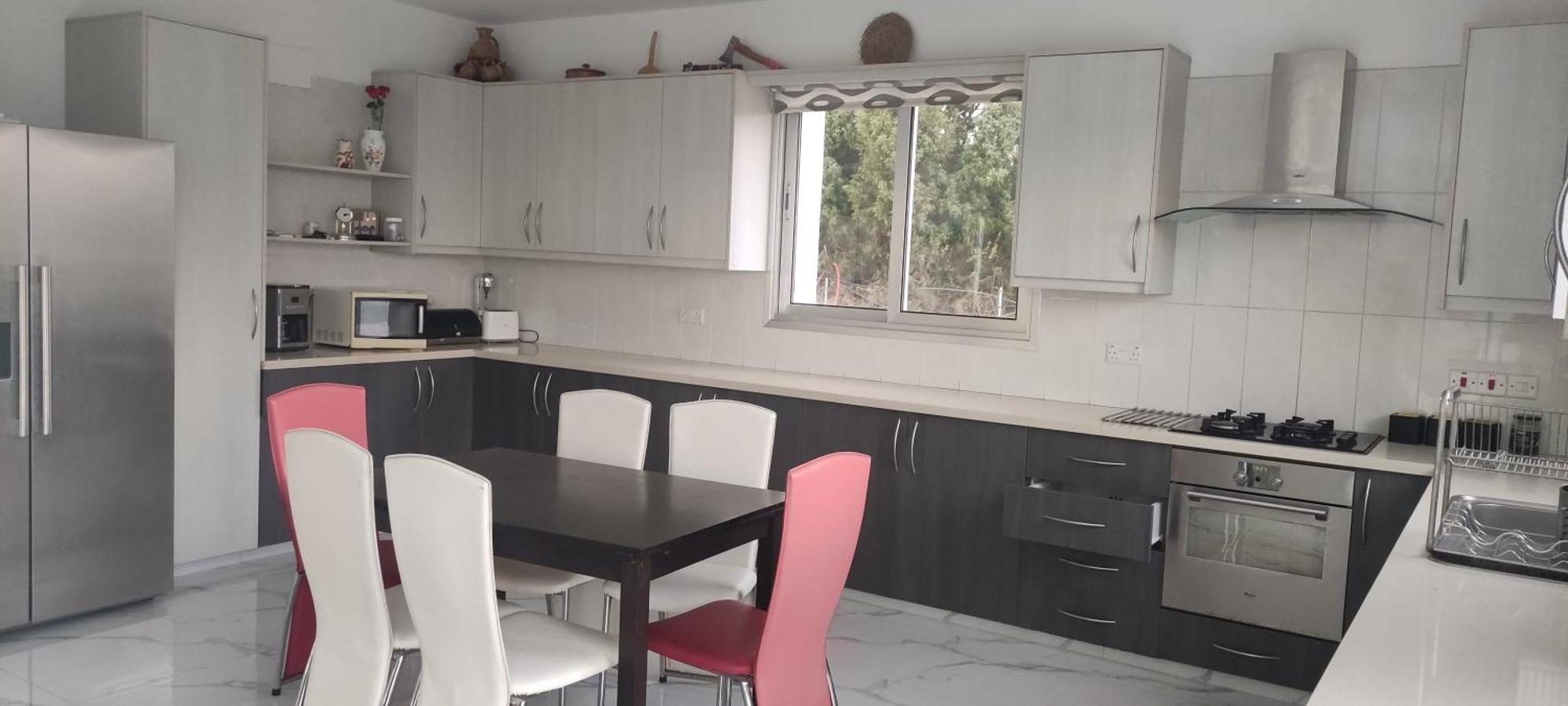 Kiti Village Villa, Cyprus, Salt-Water Pool, 6 Bedrooms, Larnaca エクステリア 写真