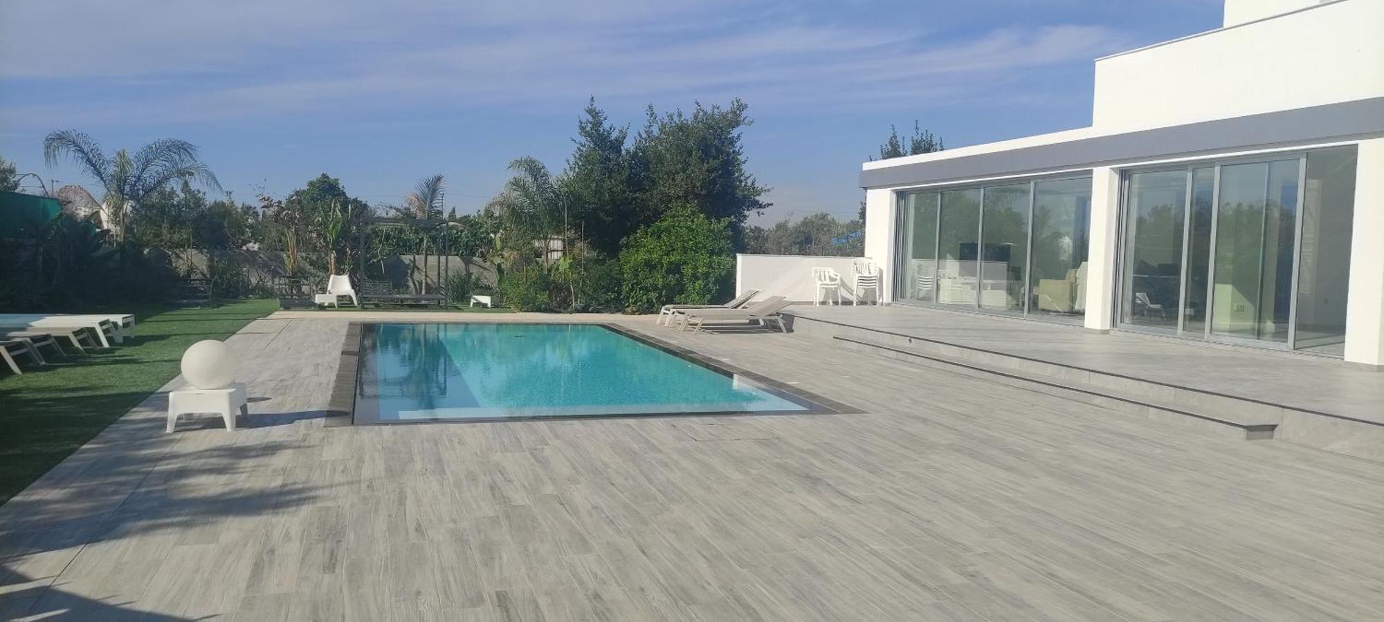 Kiti Village Villa, Cyprus, Salt-Water Pool, 6 Bedrooms, Larnaca エクステリア 写真